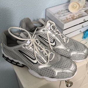 Nike Air Zoom Spiridon Cage 2 in the Metallic Silver/grey colorway